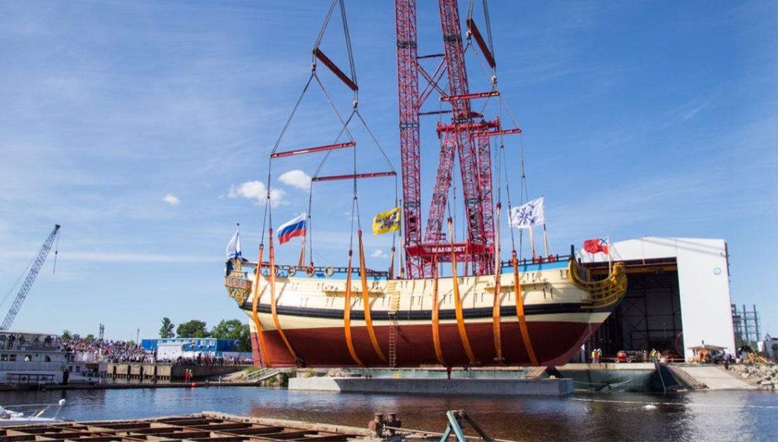 Корабль-музей "Полтава" спущен на воду
