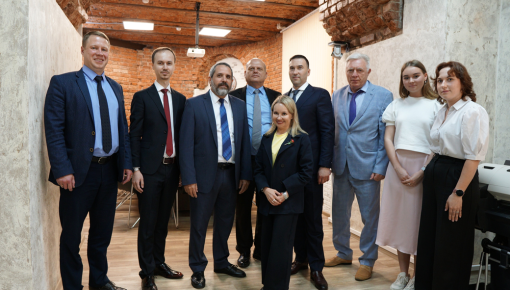 Кубинская делегация в ПКБ Петробалт